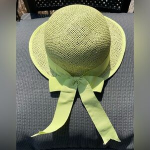 ⭐️Host Pick⭐️ Elegant Lime Green Women's Sun Hat